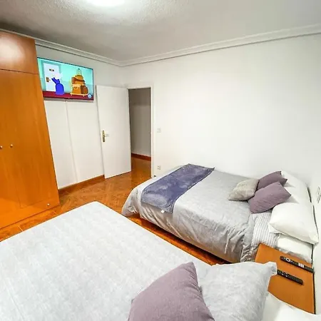 Residencial Leyra, Piso Centrico De 6 Habitaciones, 8 Camas Salamanca Exterior photo