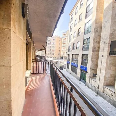 Residencial Leyra, Piso Centrico De 6 Habitaciones, 8 Camas Salamanca Exterior photo