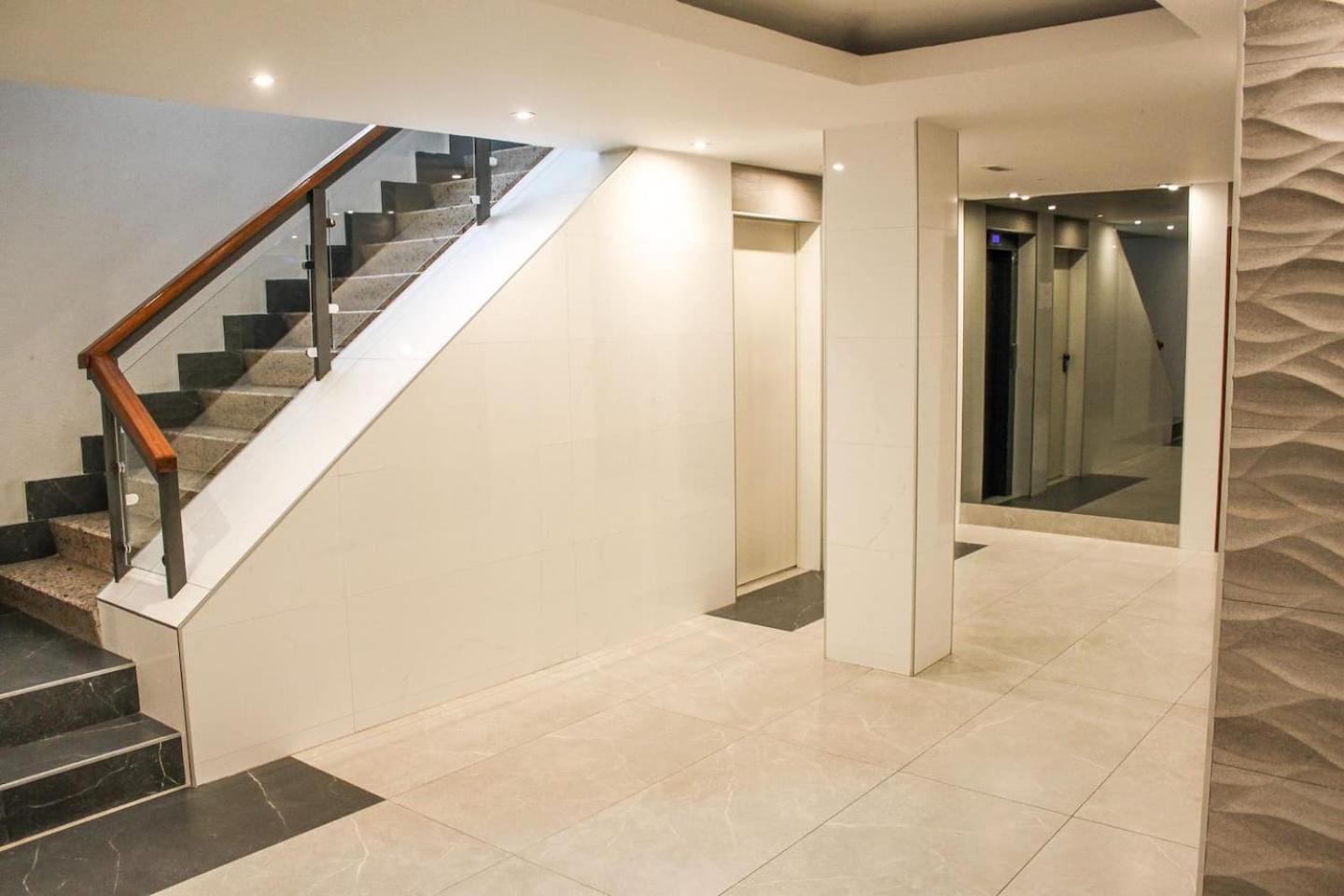 Residencial Leyra, Piso Centrico De 6 Habitaciones, 8 Camas Salamanka